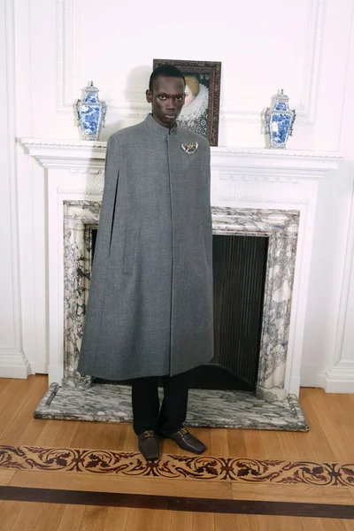 Look 8